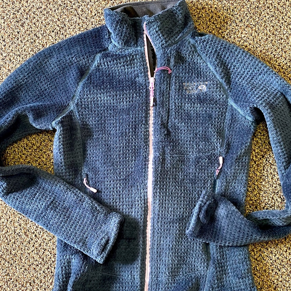 PRISTINE Mountain Hardware Zip-up Fleece